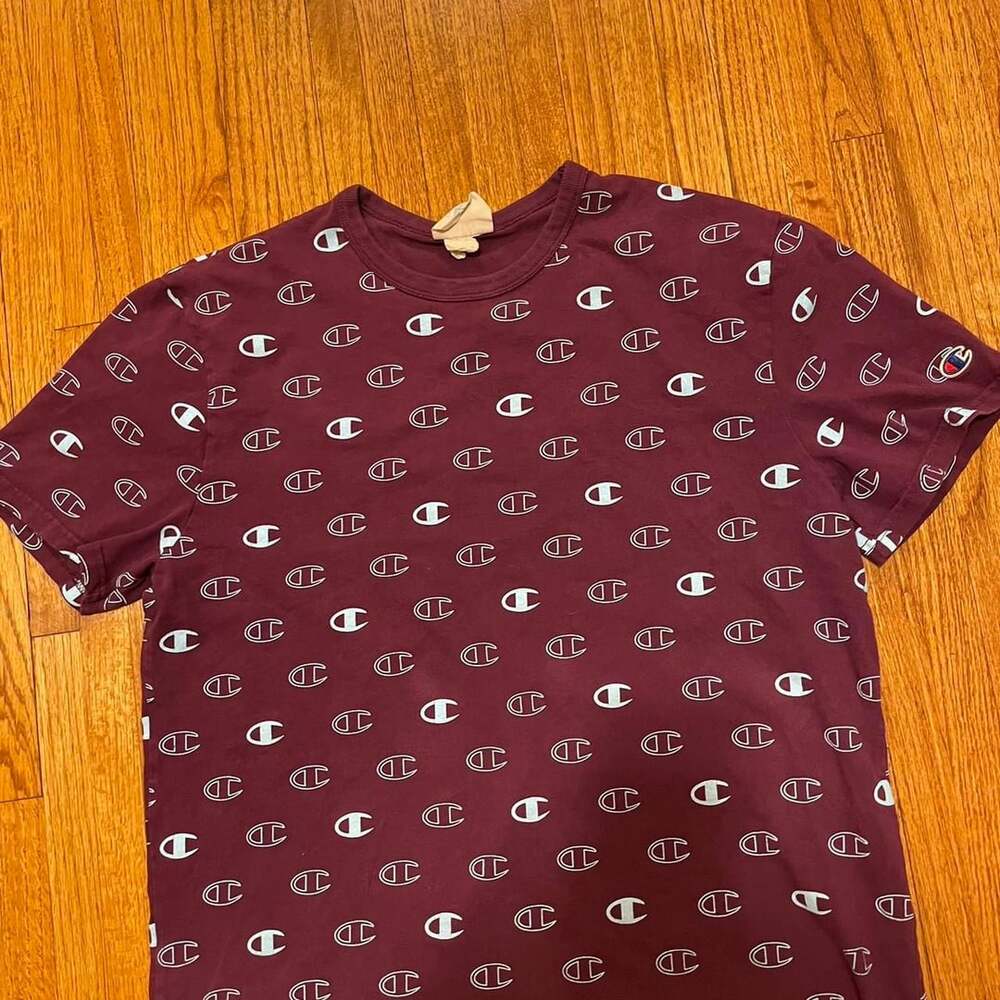 Champion All Over Print T-Shirt Large Burgundy Logo Script